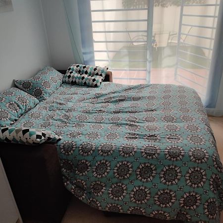 Apartamento Los Patos Beach Apartment เบนัลมาเดนา ภายนอก รูปภาพ