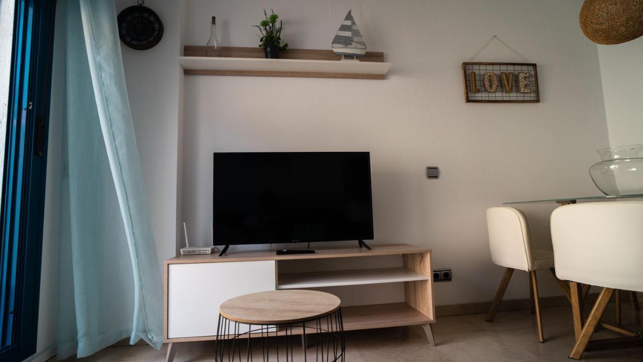 Apartamento Los Patos Beach Apartment เบนัลมาเดนา ภายนอก รูปภาพ