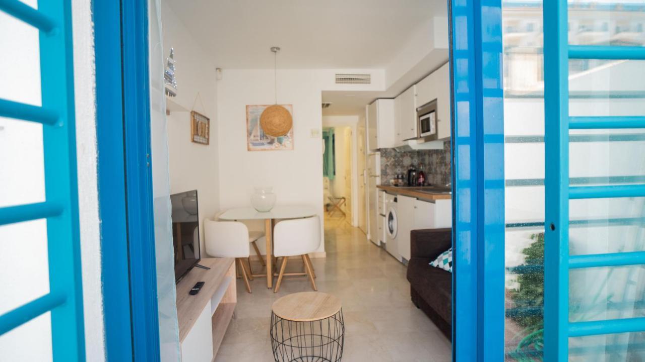 Apartamento Los Patos Beach Apartment เบนัลมาเดนา ภายนอก รูปภาพ