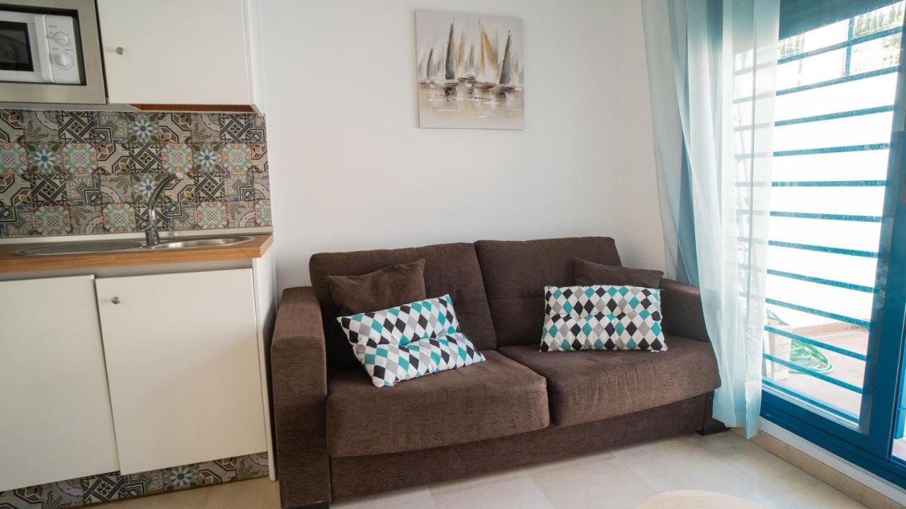 Apartamento Los Patos Beach Apartment เบนัลมาเดนา ภายนอก รูปภาพ