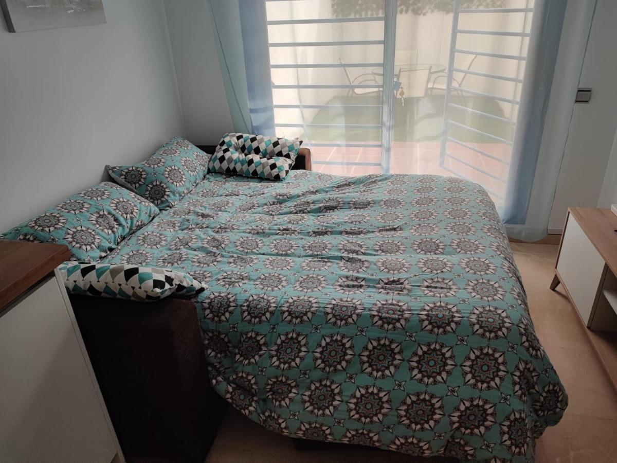 Apartamento Los Patos Beach Apartment เบนัลมาเดนา ภายนอก รูปภาพ